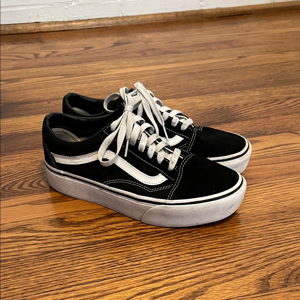 Vans Old School Platform Sneaker Size 7.5